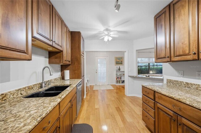 Building Photo - 231 Southampton Ln