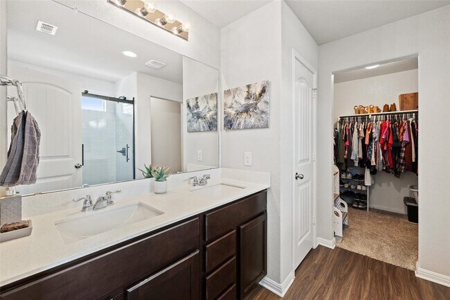 Building Photo - 1405 Fairhaven Gtwy