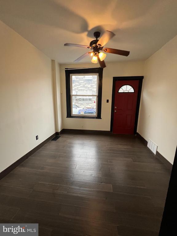 Building Photo - 434 Birch St