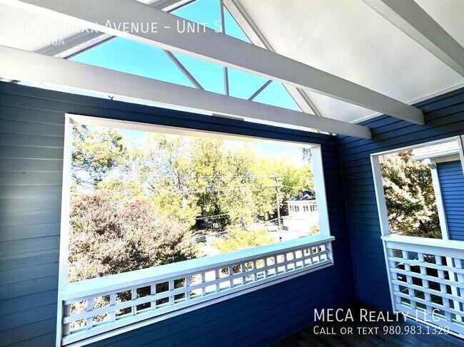 Building Photo - 300 E Park Ave