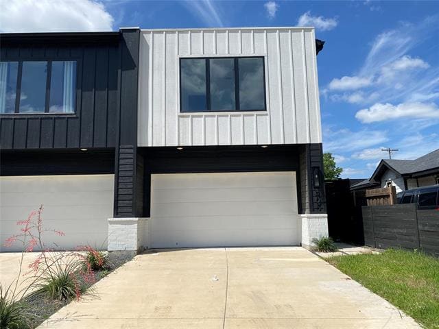 Building Photo - 805 S Glasgow Dr
