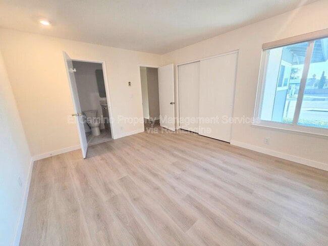 Building Photo - 10421 Carlyle Ct