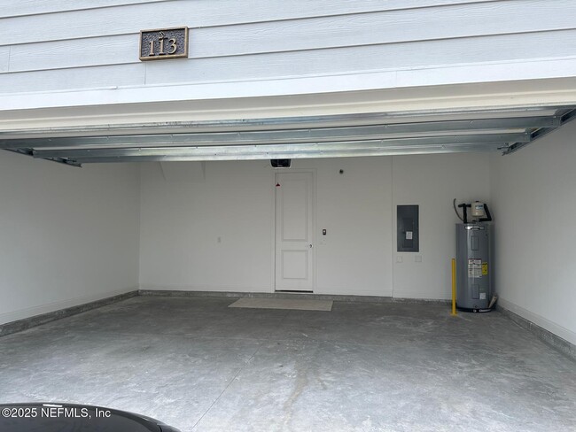 Building Photo - 113 Inkwood Ct