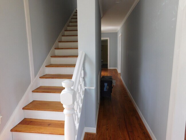 Building Photo - 304 Avenue A