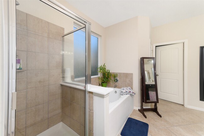 Building Photo - 24618 Malca Manor Dr