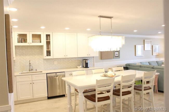 Building Photo - 5501 S Atlantic Ave