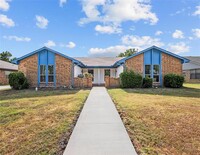 Building Photo - 934 Cottonwood Trail