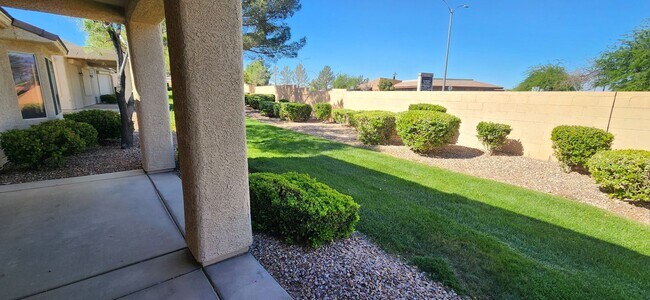 Building Photo - 2 bed 2 bath Franklin patio home in Sun City Anthem!