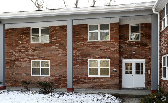 Building Photo - Gilman Gardens Apartments