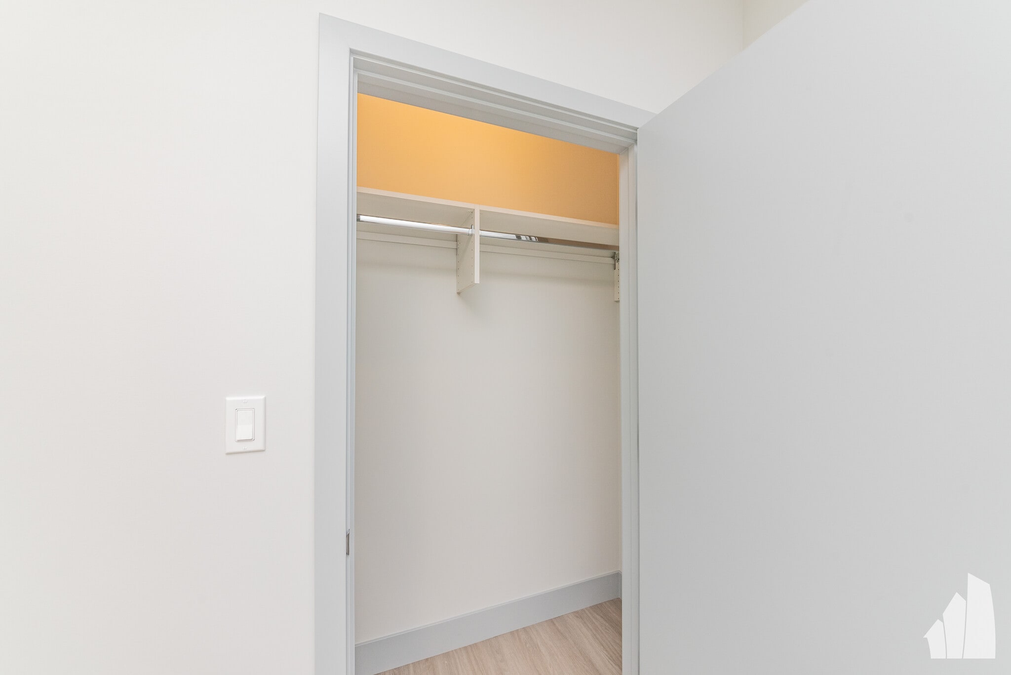 Building Photo - 6350 N Glenwood Ave