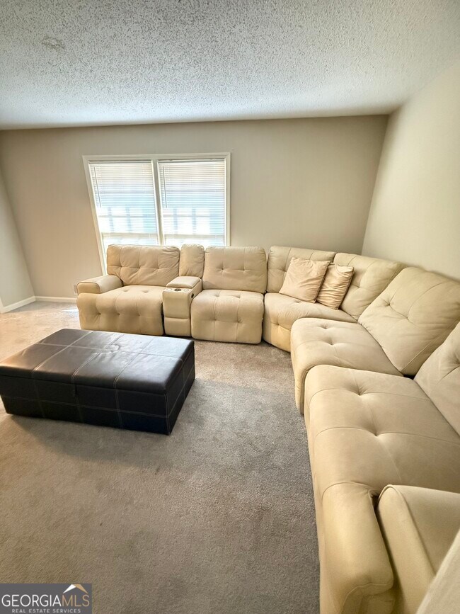 Primary Photo - 4678 N Springs Ln