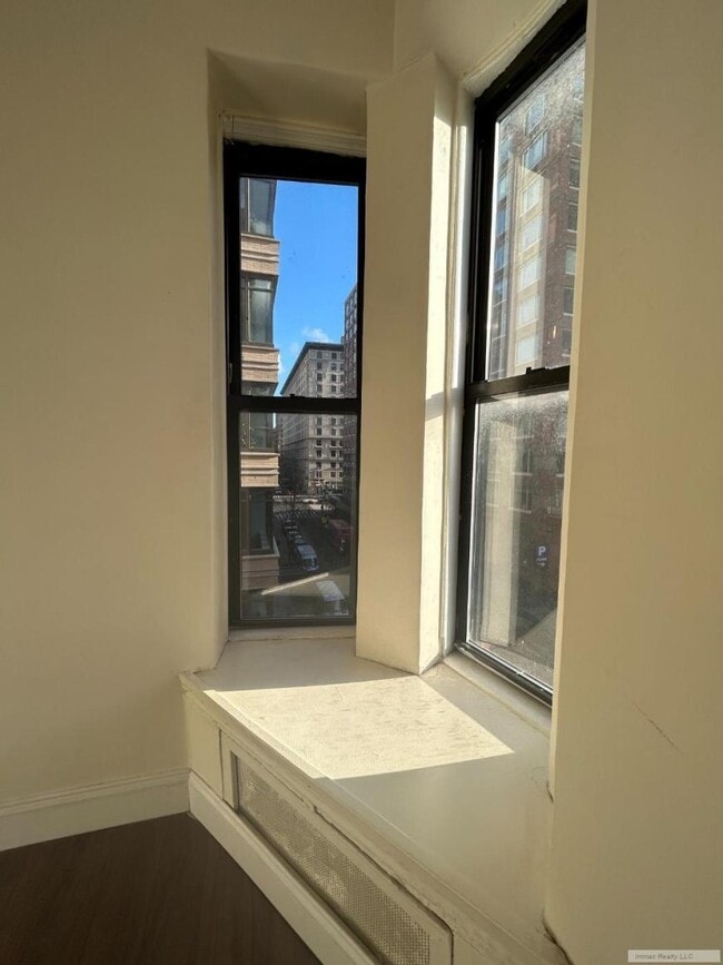 Building Photo - 1 bedroom in NEW YORK NY 10024