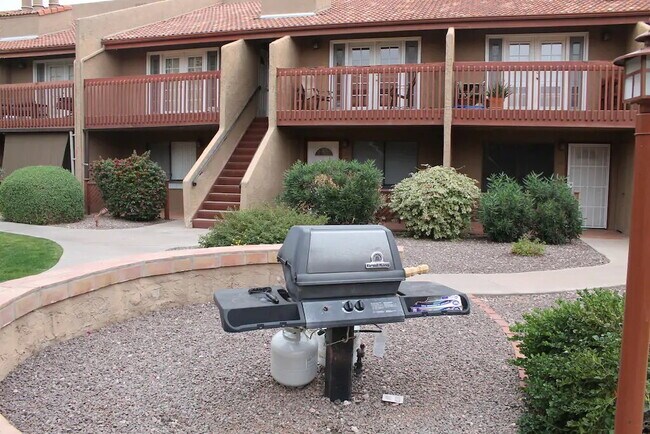 Building Photo - FULLY FURNISHED RESORT STYLE LIVING WITH MOUNTAIN VIEWS MOVE IN TODAY