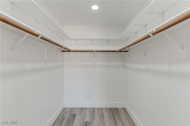 Building Photo - 11057 Village Ridge Ln