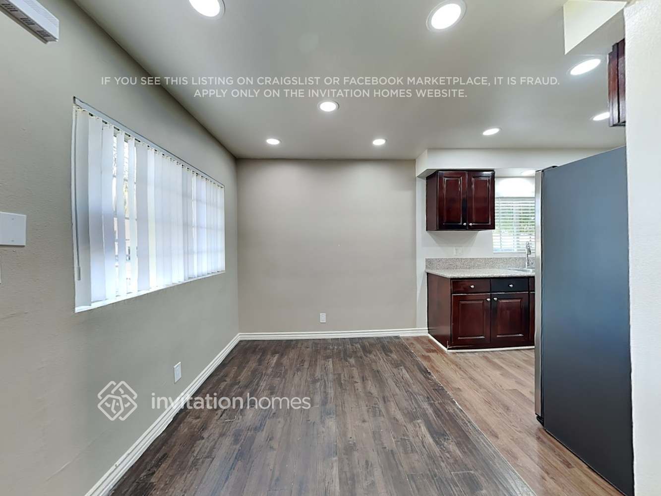 Building Photo - 8005 Quartz Ave