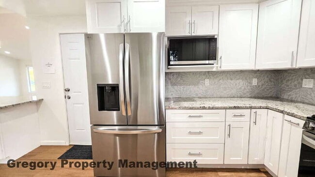 Building Photo - 117 154th Pl NE