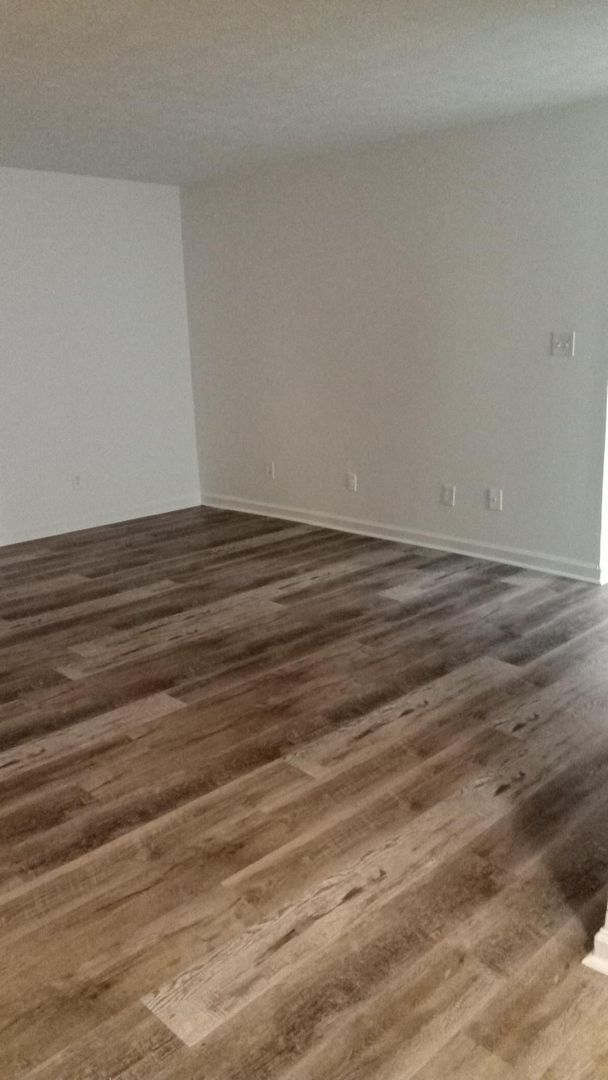 Building Photo - Modern 2-Bed, 1-Bath Oasis with Central Ai...
