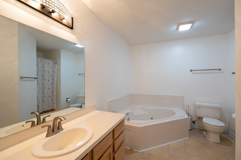 Building Photo - 2934 Mulberry Ln