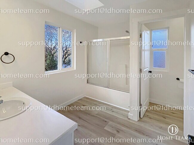 Building Photo - 4743 25th Ave SW