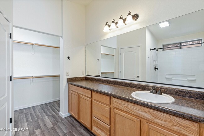 Building Photo - 60958 Cantle Ct