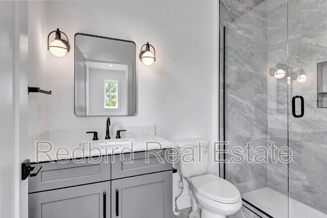 Building Photo - 2042 McKinley St