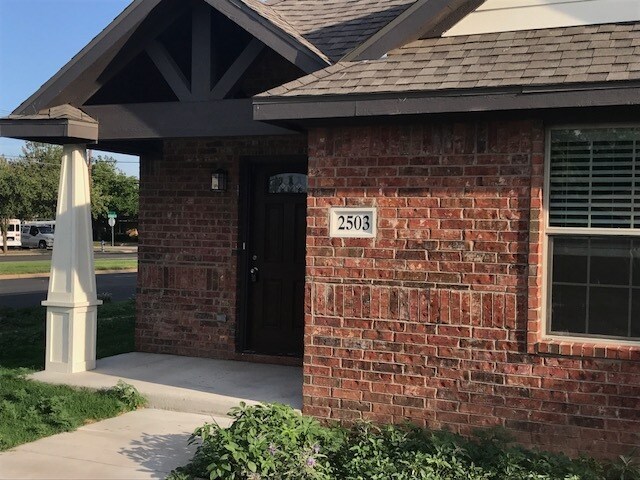 Primary Photo - 2503 26th St