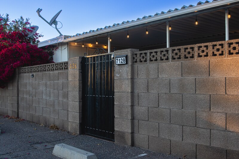 Building Photo - 7128 W Pierson St