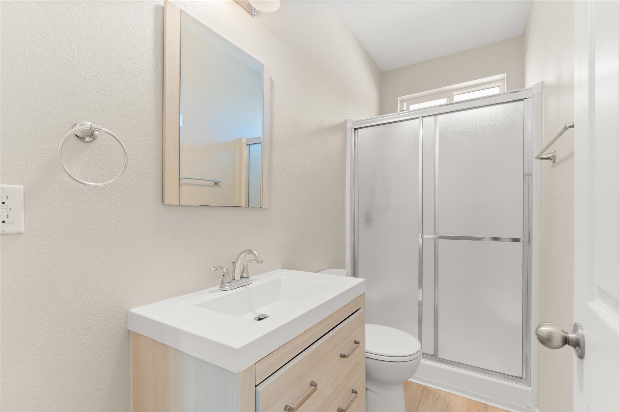 Building Photo - 2907 E Sawyer St