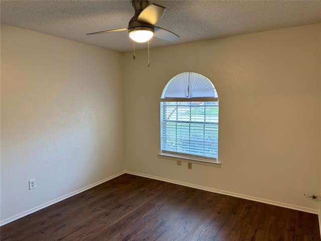 Building Photo - 328 E Johnson St