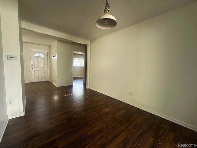 Building Photo - 4614 Olivia Ave