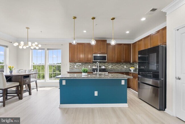 Building Photo - 310 Mackintosh Rd