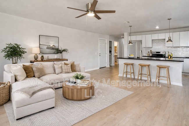 Building Photo - 711 NW 30th St