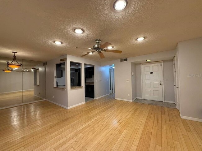 Building Photo - 1217 McMullen Booth Rd