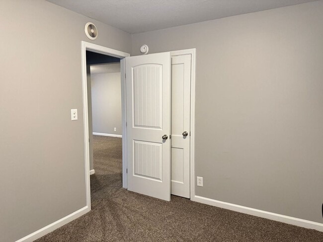 Building Photo - 507 Baker St