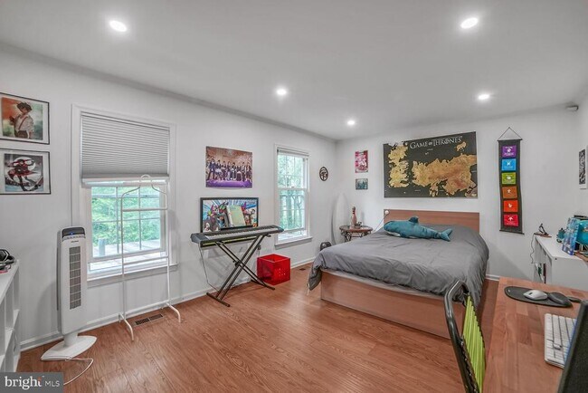 Building Photo - 929 Farm Haven Dr