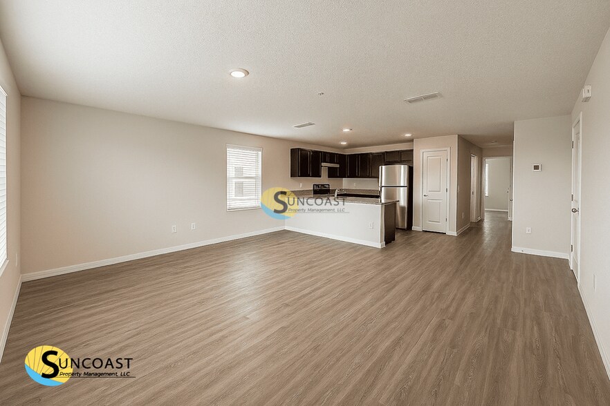 Building Photo - 617 Century 21 Dr