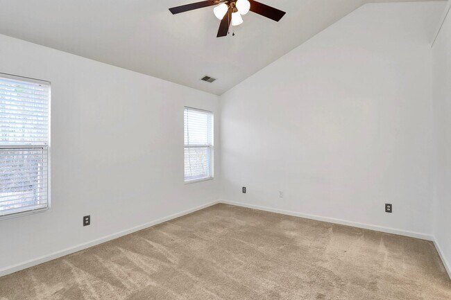 Building Photo - 3 Bed/2 Bath Home for RENT