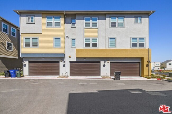 Building Photo - 27109 Vly Oak Pl