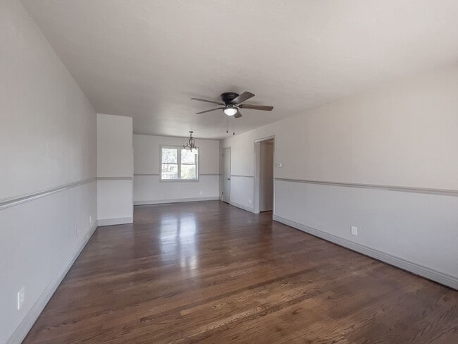 Building Photo - This Perfect Home Awaits!