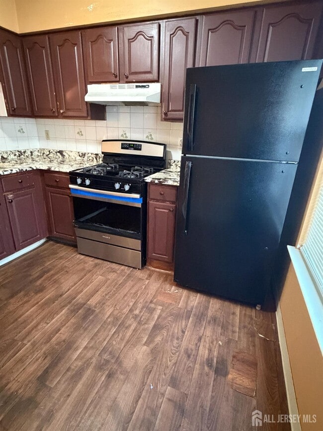 Building Photo - 1202 Woodbridge Commons Way