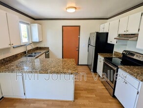 Building Photo - 8926 Manchester Ln