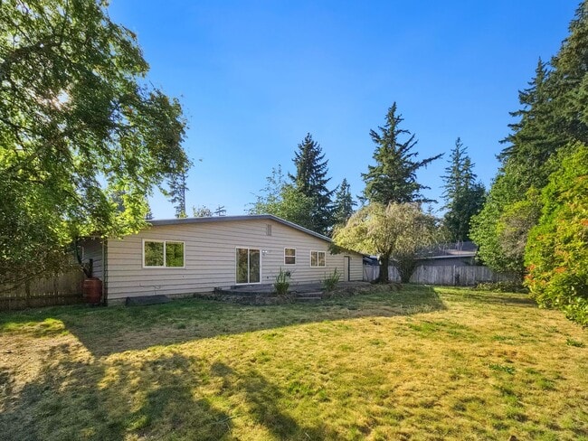 Building Photo - Charming Rambler Retreat Near Robinswood Park