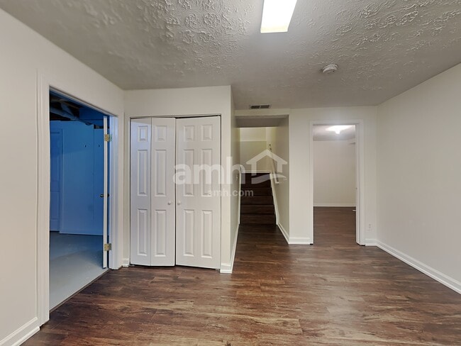 Building Photo - 2324 Pleasant Meadows Dr