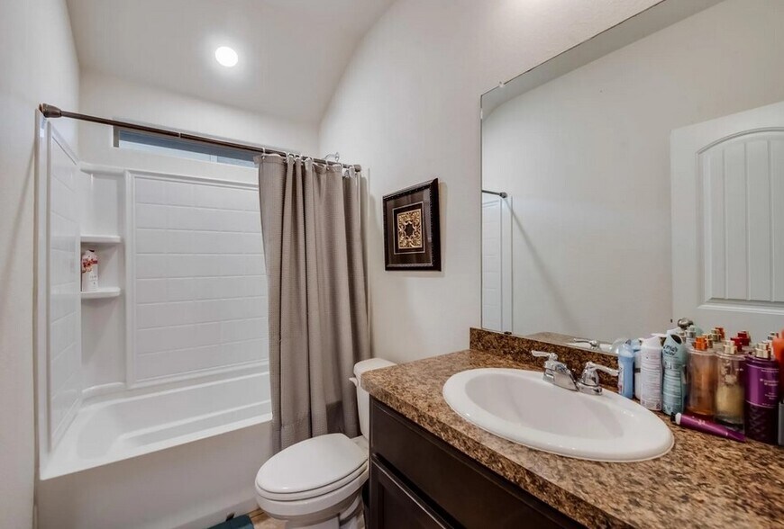 Building Photo - 8244 Brashear Trl
