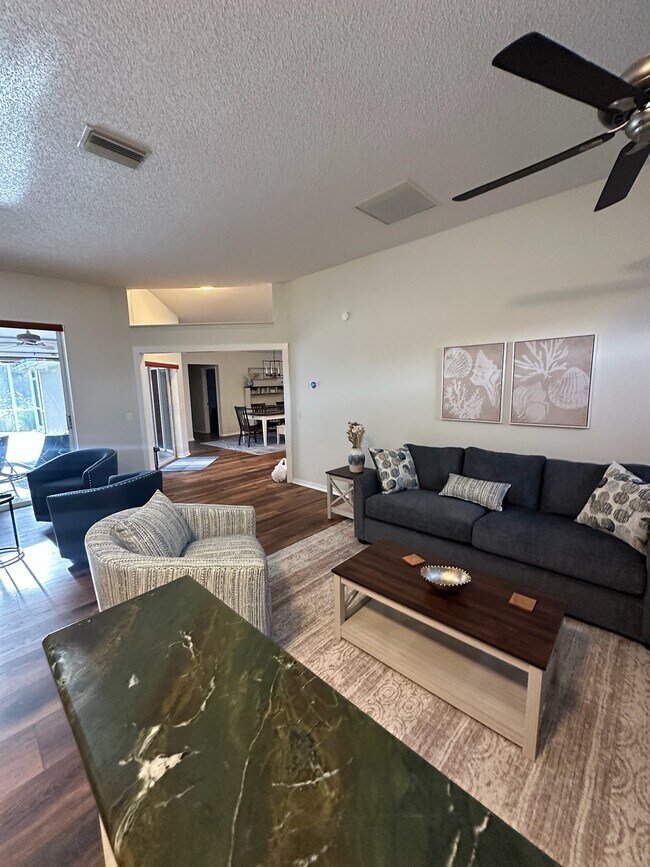 Building Photo - 8960 Huntington Pointe Dr