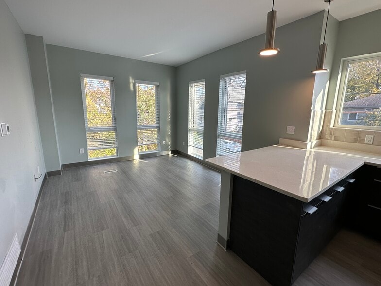 Family Room - 26 Wilcox St