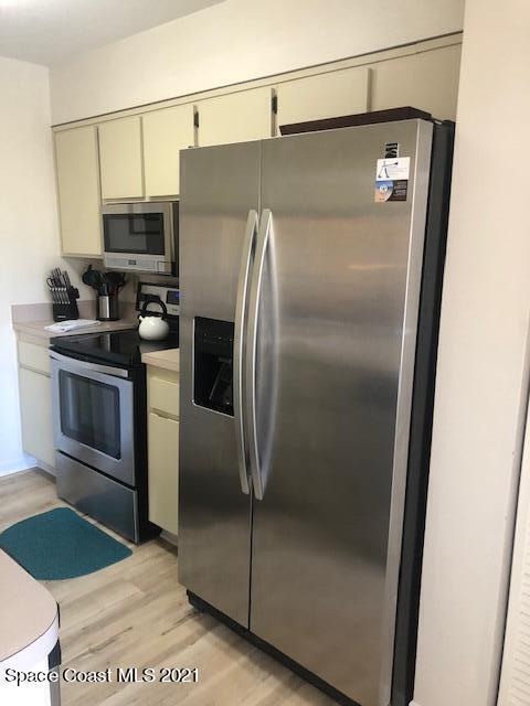 Building Photo - 200 S Banana River Blvd