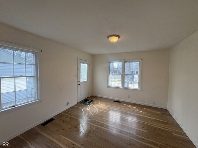 Building Photo - 269 S Dearborn St