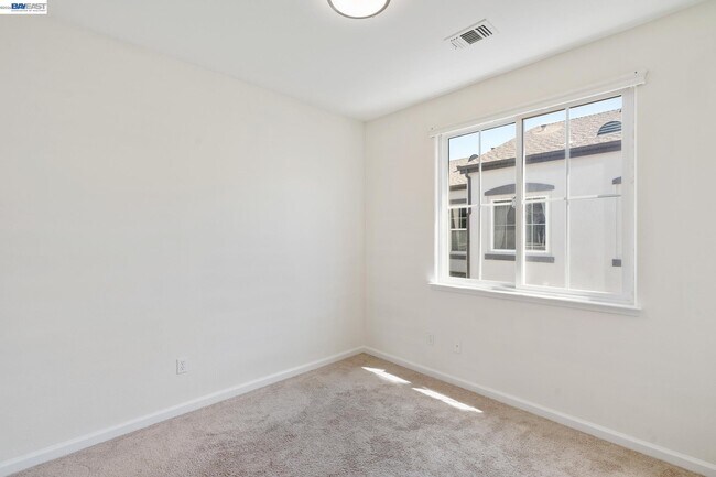 Building Photo - 7981 Bellina St