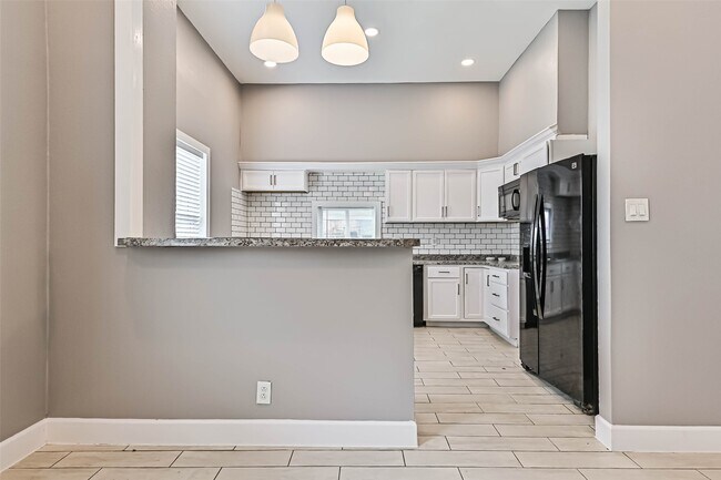 Building Photo - 2914 Avenue K Ave